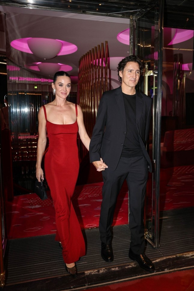 BGUK_3397418 - *PREMIUM-EXCLUSIVE* Paris, FRANCE MUST CALL FOR PRICING BEFORE USAGE - Katy Perry and Canadian Prime Minister Justin Trudeau were seen arriving in style at the Crazy Horse Paris for the singer's birthday celebration. The duo turned heads as they entered the iconic venue, joining friends and guests for a glamorous night of festivities. Pictured: Katy Perry, Justin Trudeau BACKGRID UK 25 OCTOBER 2025 BYLINE MUST READ: Aissaoui Nacer / BACKGRID UK: +44 208 344 2007 / uksales@backgrid.com USA: +1 310 798 9111 / usasales@backgrid.com *Pictures Containing Children Please Pixelate Face Prior To Publication*
