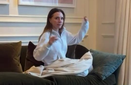 Victoria and Cruz Beckham Duet singing Viva Forever